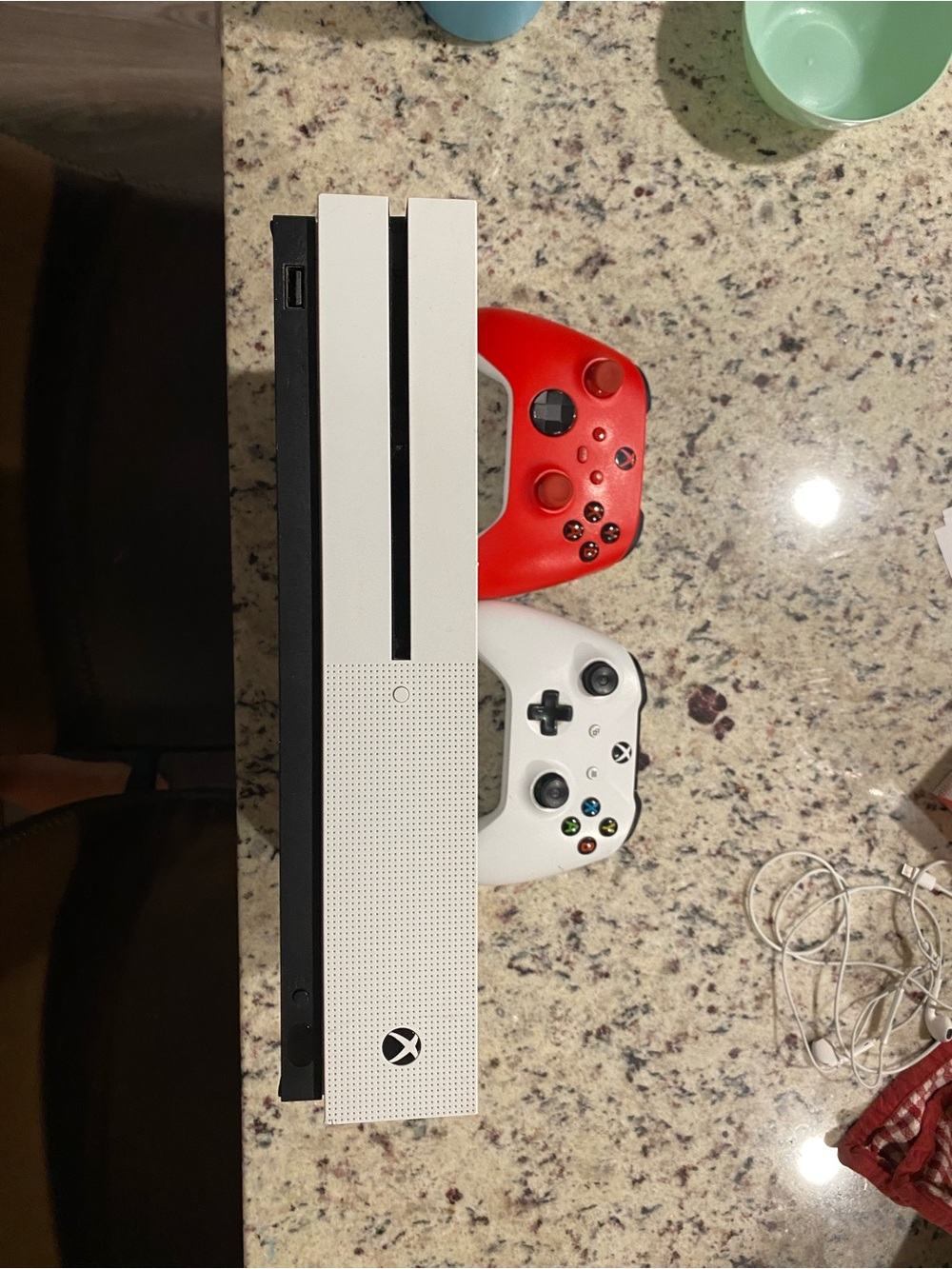 One S 1TB White Console with two Wireless Controller